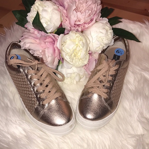 Steven By Steve Madden Shoes - Rose gold Steven by Steve Madden sneakers 6 1/2